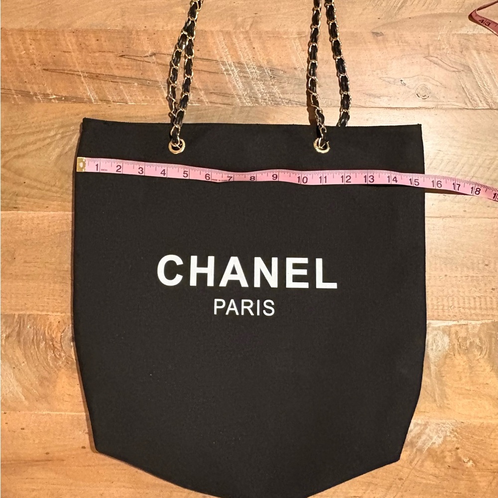 CHANEL Canvas Black Tote - Picture 11 of 15